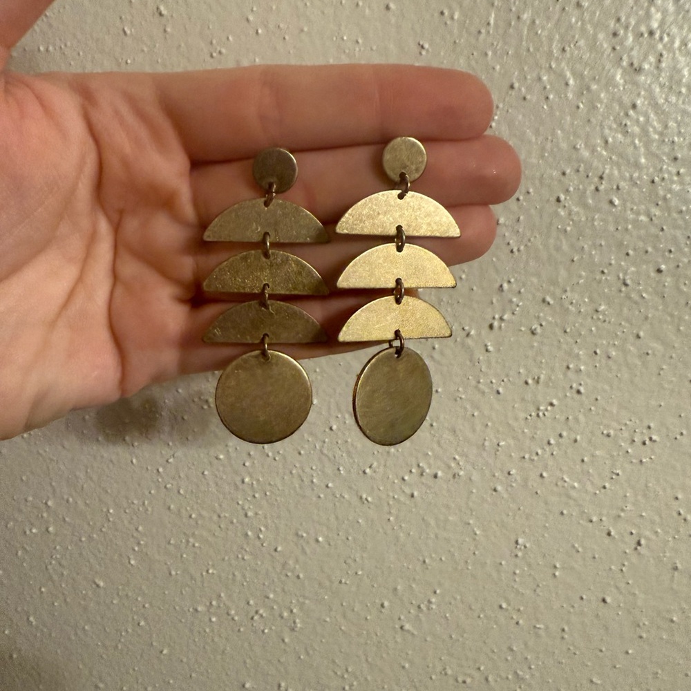Chic Gold Dangle Earrings